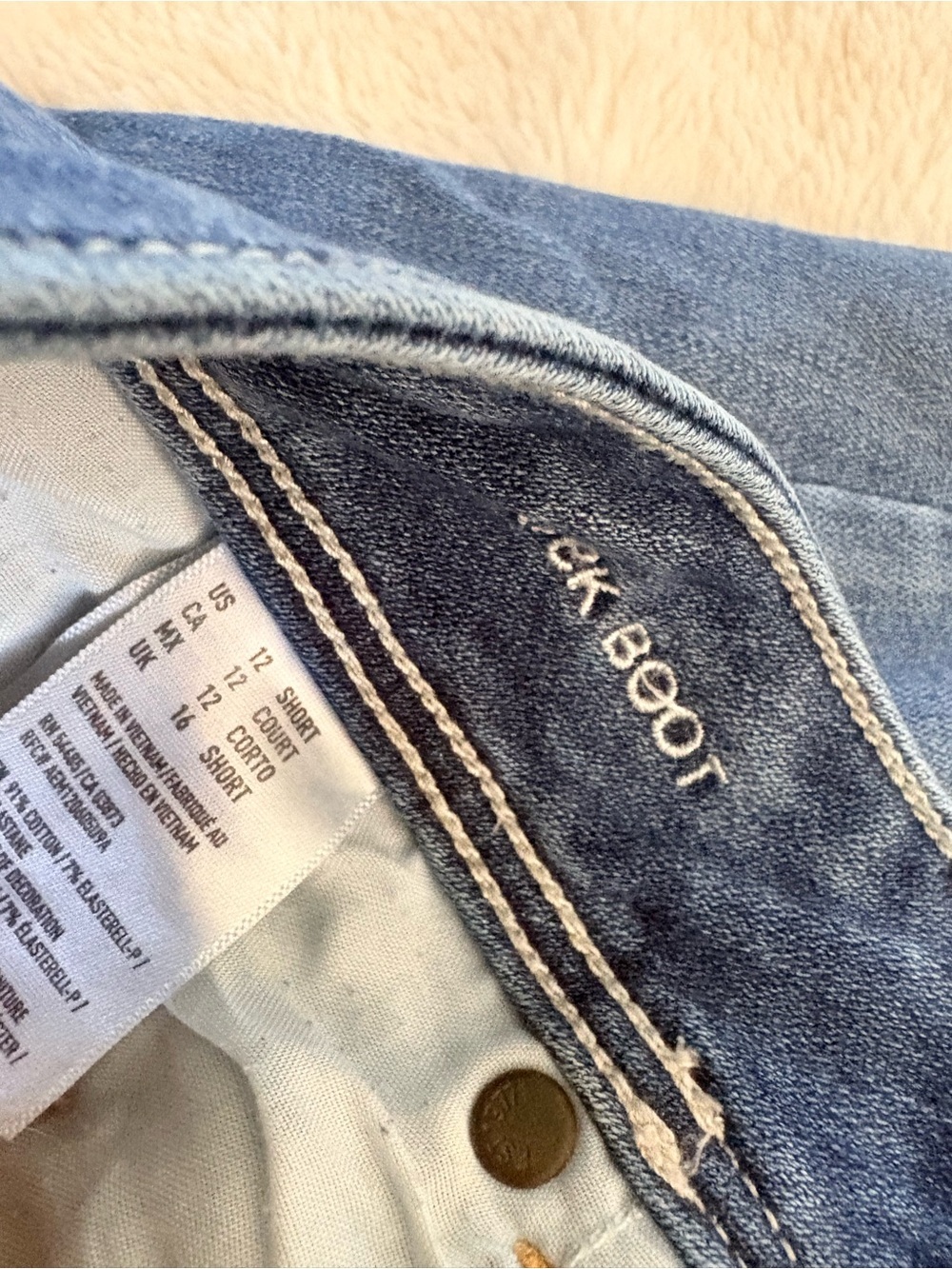 American Eagle Mid‑Rise Bootcut Jeans – Size 12 Short | Y2K Revival | - Picture 8 of 13